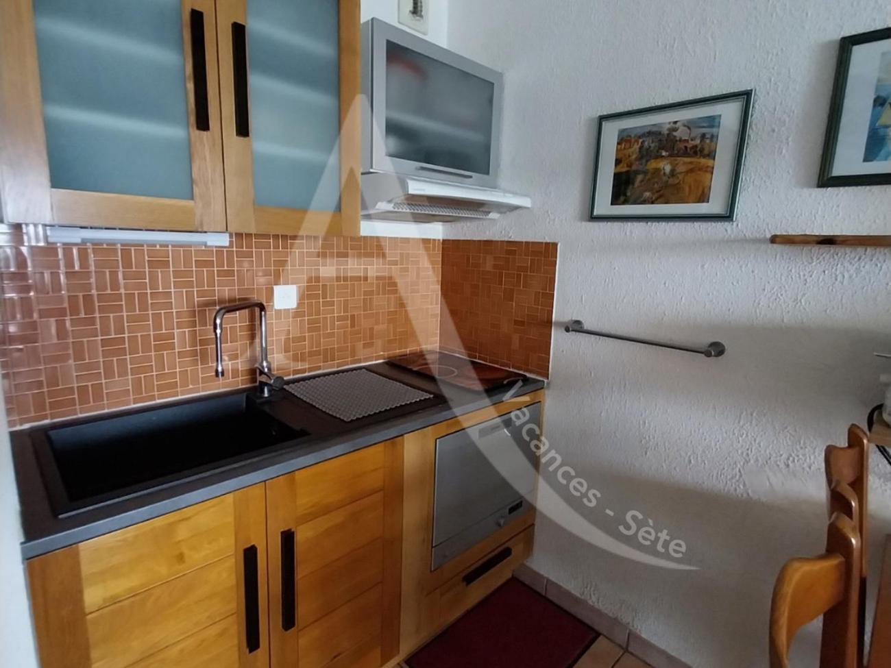 Confortable T2 En Front De Mer, Parking, Wi-Fi Sete Exterior photo