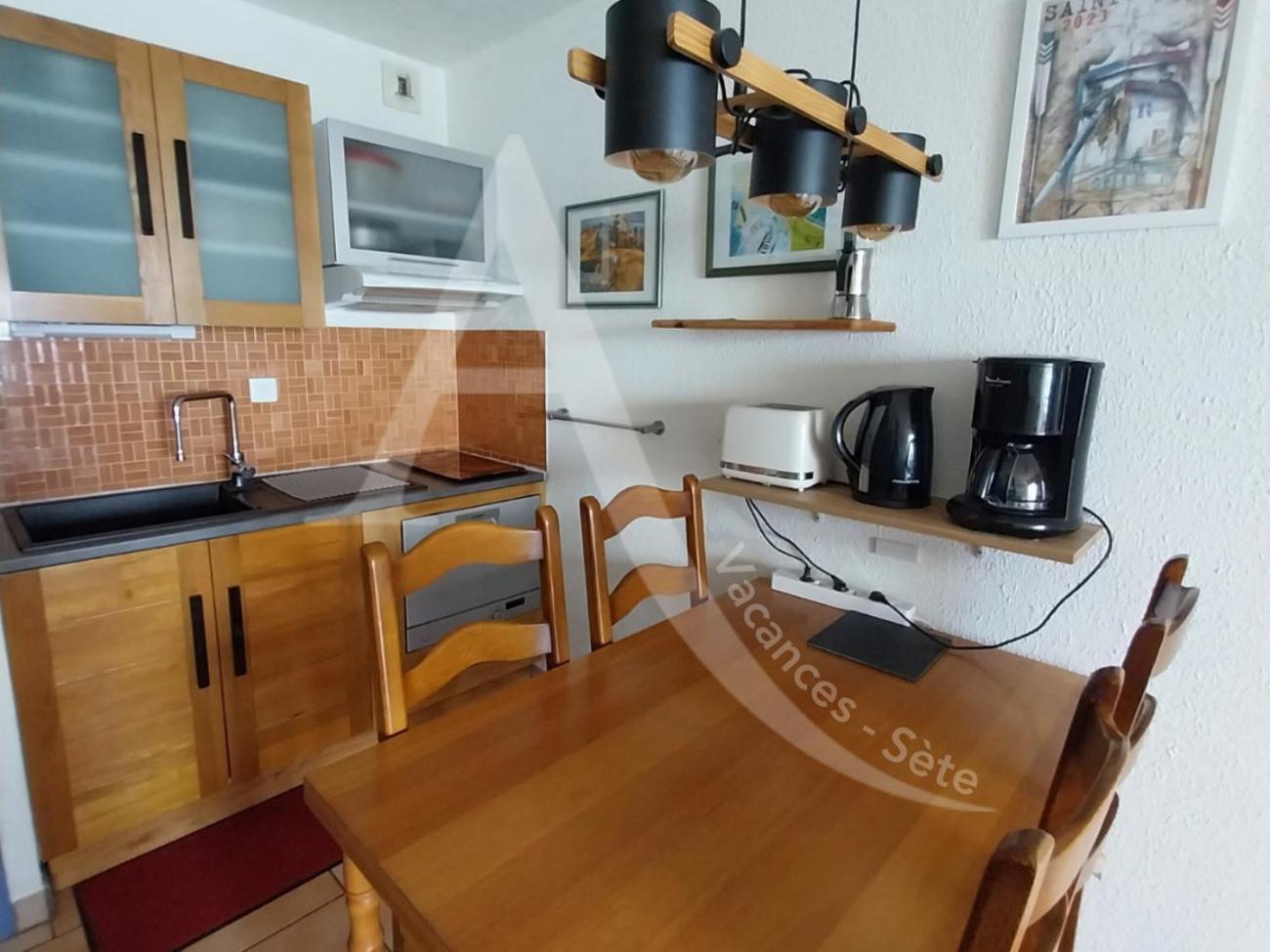 Confortable T2 En Front De Mer, Parking, Wi-Fi Sete Exterior photo